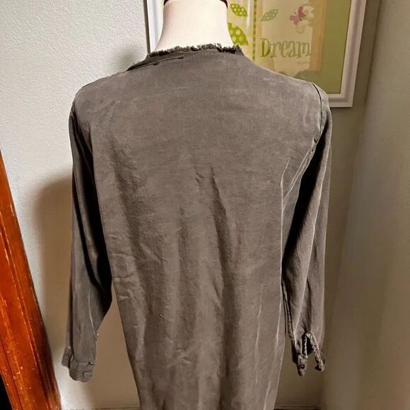 Fun Army Long Sleeve Small Down Shirt size Medium #148 - Picture 3 of 6